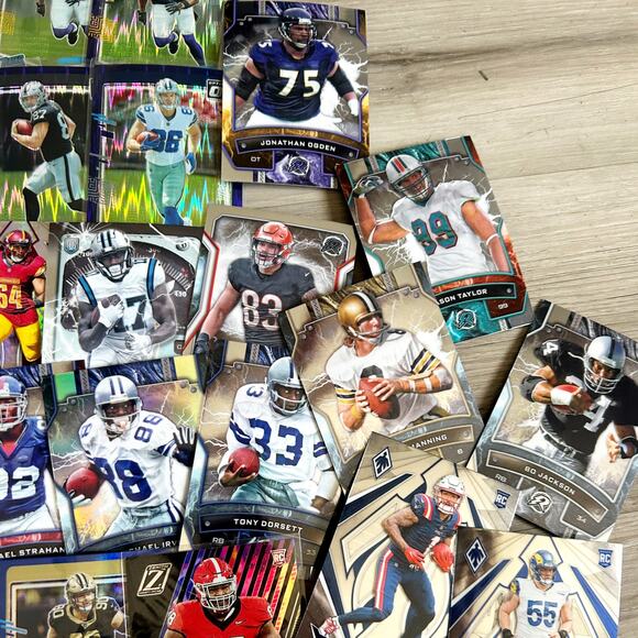 Mixed TOPPS and PANINI Chrome Holo NFL Football Players Sports Cards Lot 100+ - Picture 3 of 12